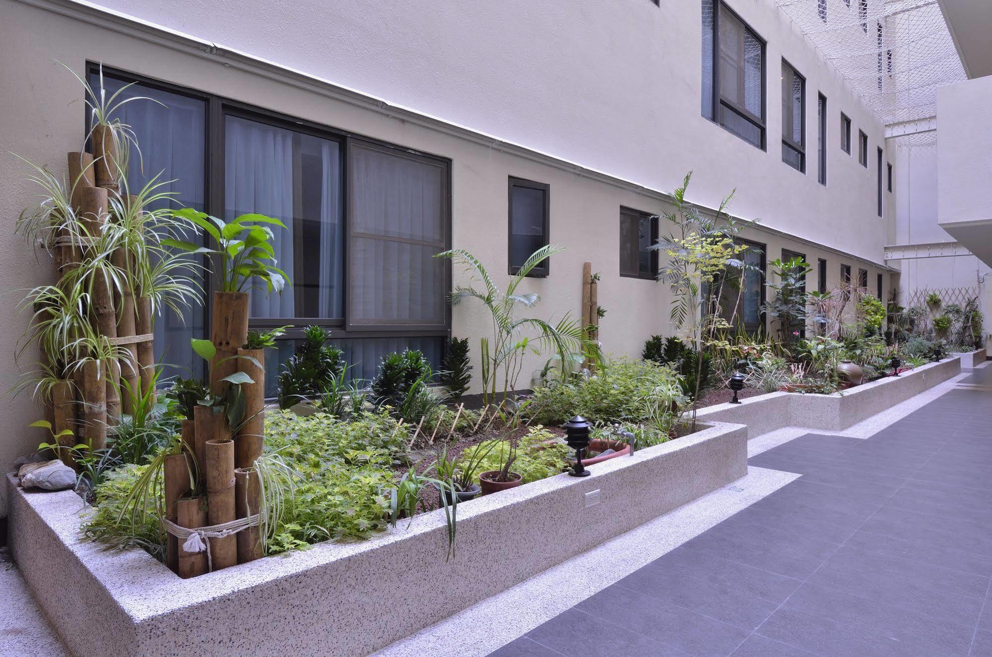 Hotel Modern Puli Extérieur photo