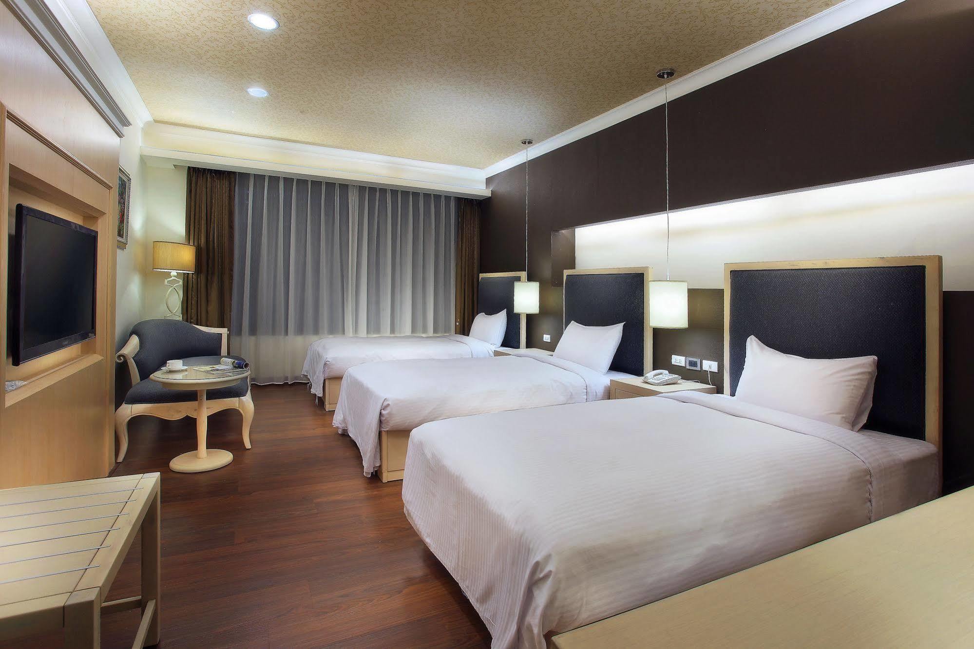 Hotel Modern Puli Extérieur photo